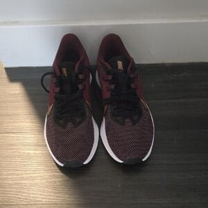 Nike Maroon and Black Running Shoes